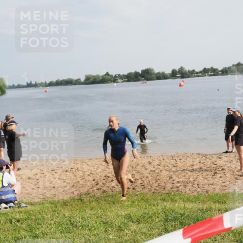 21.06.2025 - 27. Vierlanden-Triathlon MichiJ http://msf.ph/oto/7987635 15.06.2026 09:13:49 Schwimmen 203, 228 meine-sportfotos.de