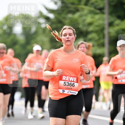 15.06.2025 - REWE Women's Run Dr. Thomas Lammeyer http://msf.ph/oto/7987656 15.06.2025 10:48:16 Laufen 5366 meine-sportfotos.de