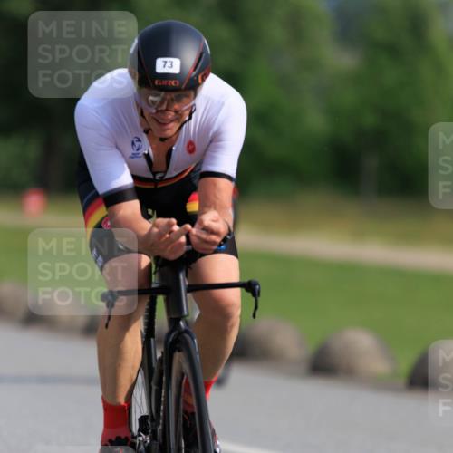 15.06.2025 - 27. Vierlanden-Triathlon H.Heesch http://msf.ph/oto/7987668 15.06.2025 09:14:56 Radfahren 73, 212, 216 meine-sportfotos.de