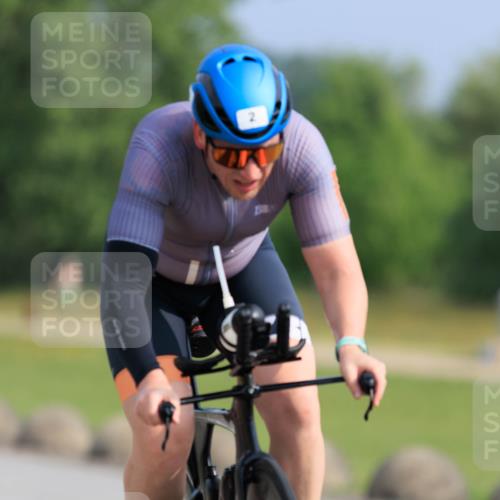 15.06.2025 - 27. Vierlanden-Triathlon H.Heesch http://msf.ph/oto/7987719 15.06.2025 09:15:40 Radfahren 2, 8, 35, 58, 83, 165 meine-sportfotos.de