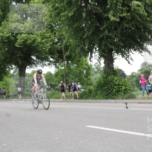15.06.2025 - 7 Türme Triathlon Yannick Fuchs http://msf.ph/oto/7987739 15.06.2025 14:00:39 Radfahren  meine-sportfotos.de