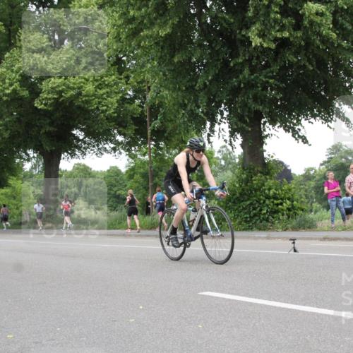 15.06.2025 - 7 Türme Triathlon Yannick Fuchs http://msf.ph/oto/7987758 15.06.2025 14:00:39 Radfahren  meine-sportfotos.de