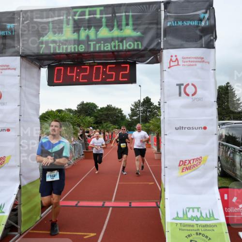 15.06.2025 - 7 Türme Triathlon Michael Strokosch http://msf.ph/oto/7987763 15.06.2025 14:20:51 Ziel 602, 954, 1178 meine-sportfotos.de