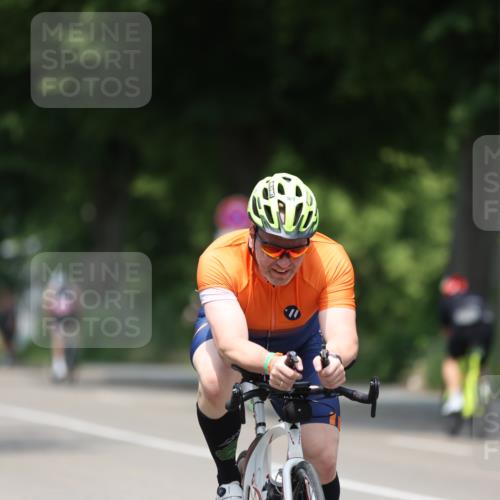 15.06.2025 - 7 Türme Triathlon Yannick Fuchs http://msf.ph/oto/7987769 15.06.2025 12:59:07 Radfahren 361, 579, 639, 647, 919, 1006, 1071 meine-sportfotos.de