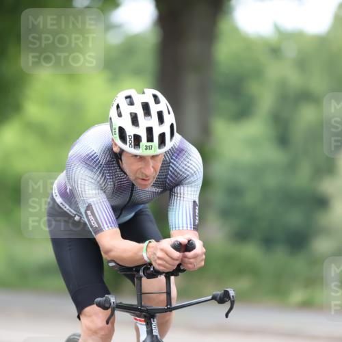 15.06.2025 - 7 Türme Triathlon Yannick Fuchs http://msf.ph/oto/7987797 15.06.2025 11:43:06 Radfahren 254, 290, 317 meine-sportfotos.de