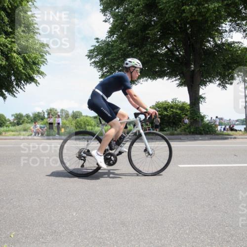 15.06.2025 - 7 Türme Triathlon Yannick Fuchs http://msf.ph/oto/7987799 15.06.2025 12:49:24 Radfahren 247, 366, 397, 411, 448, 656 meine-sportfotos.de