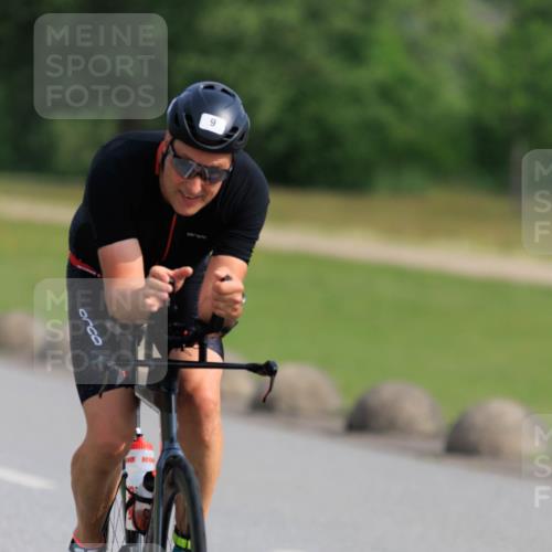 15.06.2025 - 27. Vierlanden-Triathlon H.Heesch http://msf.ph/oto/7987811 15.06.2025 09:18:04 Radfahren 9, 86 meine-sportfotos.de