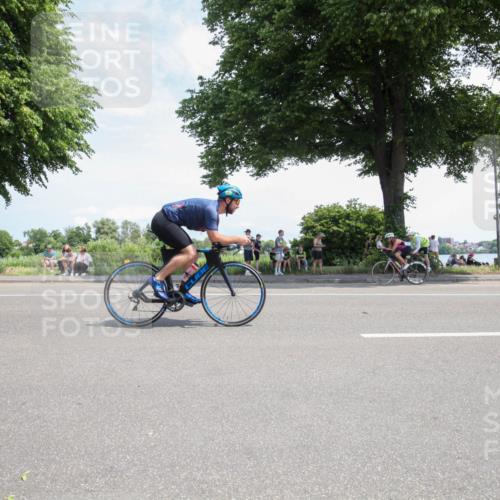15.06.2025 - 7 Türme Triathlon Yannick Fuchs http://msf.ph/oto/7987843 15.06.2025 12:49:45 Radfahren 260, 462, 466, 511, 677 meine-sportfotos.de