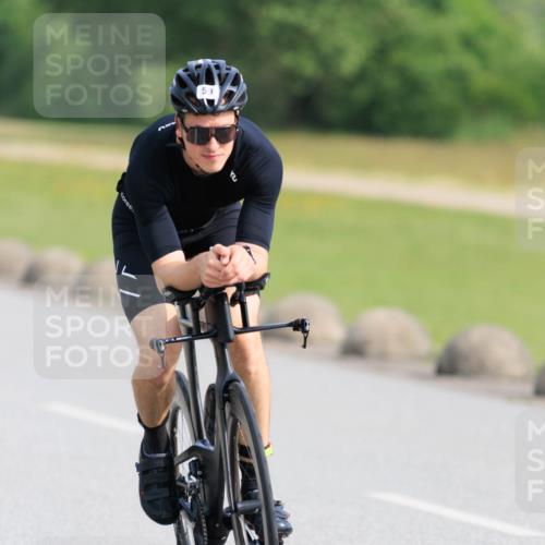 15.06.2025 - 27. Vierlanden-Triathlon H.Heesch http://msf.ph/oto/7987881 15.06.2025 09:18:51 Radfahren 45, 59, 64, 138 meine-sportfotos.de