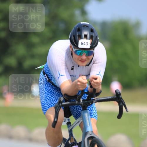 21.06.2025 - 27. Vierlanden-Triathlon H.Heesch http://msf.ph/oto/7987921 15.06.2025 11:39:07 Radfahren 220, 641, 643, 723, 733, 746 meine-sportfotos.de
