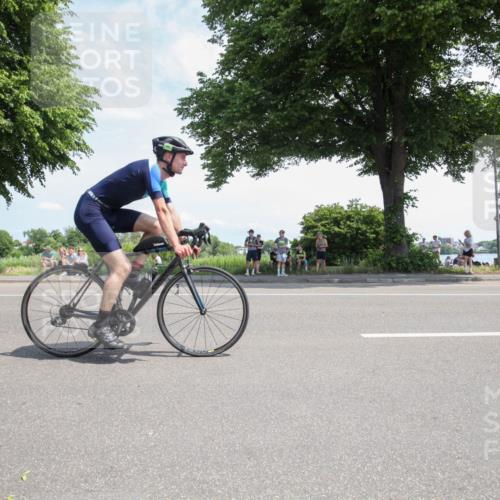 15.06.2025 - 7 Türme Triathlon Yannick Fuchs http://msf.ph/oto/7987947 15.06.2025 12:50:33 Radfahren 537, 541 meine-sportfotos.de