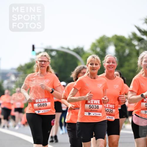 15.06.2025 - REWE Women's Run Dr. Thomas Lammeyer http://msf.ph/oto/7987963 15.06.2025 10:48:22 Laufen 5689, 5038, 5, 5035 meine-sportfotos.de
