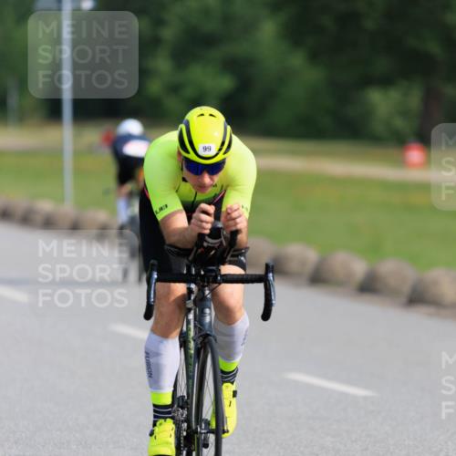 15.06.2025 - 27. Vierlanden-Triathlon H.Heesch http://msf.ph/oto/7988001 15.06.2025 09:19:39 Radfahren 99, 199 meine-sportfotos.de