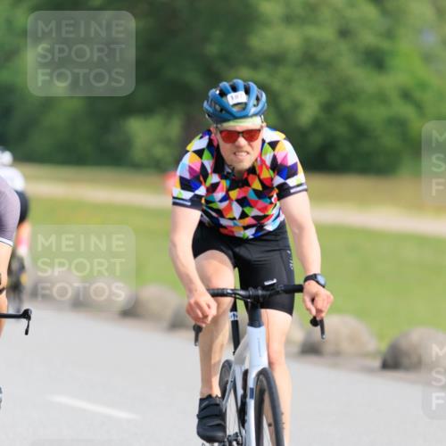 15.06.2025 - 27. Vierlanden-Triathlon H.Heesch http://msf.ph/oto/7988044 15.06.2025 09:19:57 Radfahren 3, 29, 47, 67, 100, 187 meine-sportfotos.de