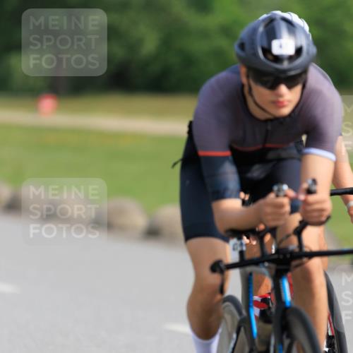 15.06.2025 - 27. Vierlanden-Triathlon H.Heesch http://msf.ph/oto/7988060 15.06.2025 09:19:58 Radfahren 3, 26, 47, 67, 100, 187 meine-sportfotos.de