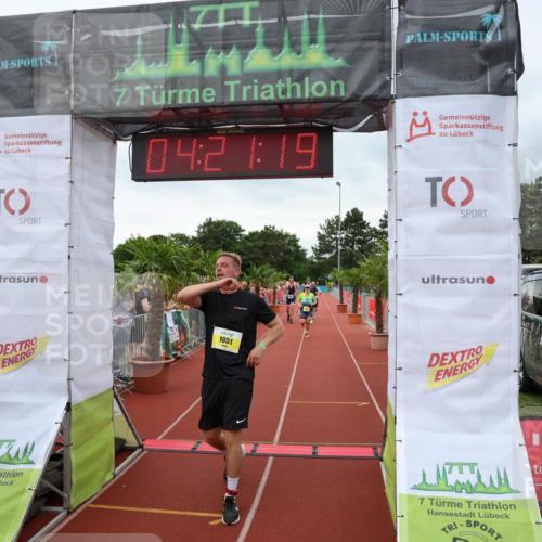15.06.2025 - 7 Türme Triathlon Michael Strokosch http://msf.ph/oto/7988071 15.06.2025 14:21:19 Ziel 546, 647, 960, 1017, 1051 meine-sportfotos.de