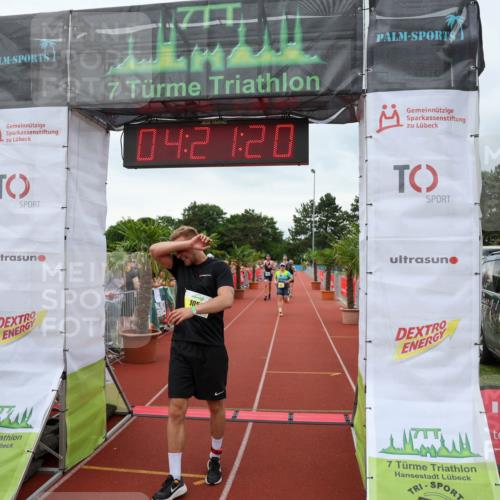 15.06.2025 - 7 Türme Triathlon Michael Strokosch http://msf.ph/oto/7988078 15.06.2025 14:21:19 Ziel 546, 647, 960, 1017, 1051 meine-sportfotos.de
