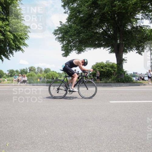 15.06.2025 - 7 Türme Triathlon Yannick Fuchs http://msf.ph/oto/7988101 15.06.2025 12:52:12 Radfahren 400, 500, 622 meine-sportfotos.de