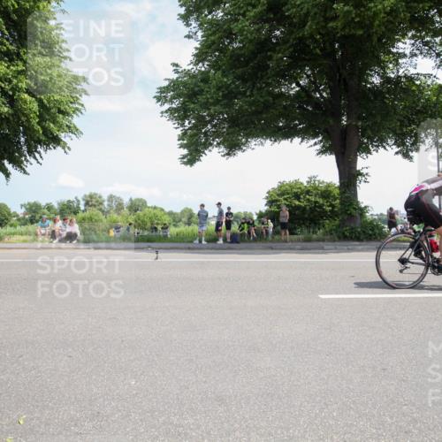 15.06.2025 - 7 Türme Triathlon Yannick Fuchs http://msf.ph/oto/7988124 15.06.2025 12:52:16 Radfahren 400, 451, 500 meine-sportfotos.de