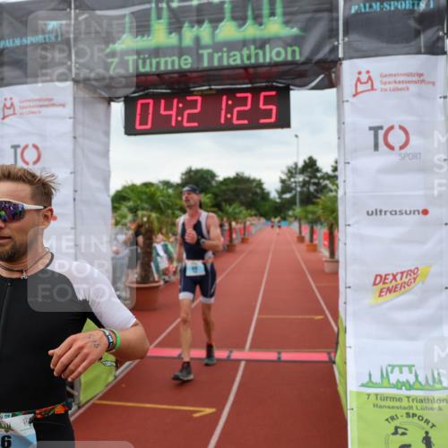 15.06.2025 - 7 Türme Triathlon Michael Strokosch http://msf.ph/oto/7988128 15.06.2025 14:21:25 Ziel 546, 616, 647, 1017, 1051 meine-sportfotos.de