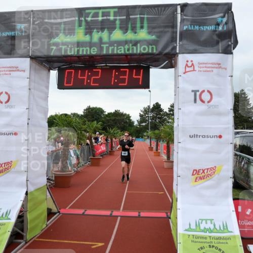 15.06.2025 - 7 Türme Triathlon Michael Strokosch http://msf.ph/oto/7988143 15.06.2025 14:21:33 Ziel 663 meine-sportfotos.de
