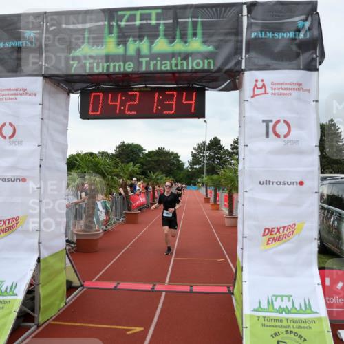 15.06.2025 - 7 Türme Triathlon Michael Strokosch http://msf.ph/oto/7988148 15.06.2025 14:21:34 Ziel 663 meine-sportfotos.de