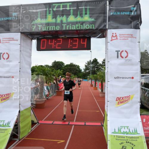 15.06.2025 - 7 Türme Triathlon Michael Strokosch http://msf.ph/oto/7988159 15.06.2025 14:21:34 Ziel 663 meine-sportfotos.de