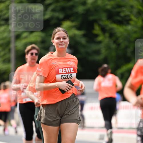 15.06.2025 - REWE Women's Run Dr. Thomas Lammeyer http://msf.ph/oto/7988168 15.06.2025 10:48:28 Laufen 5203 meine-sportfotos.de