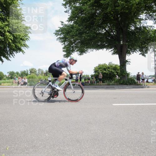 15.06.2025 - 7 Türme Triathlon Yannick Fuchs http://msf.ph/oto/7988204 15.06.2025 12:52:52 Radfahren 241, 631, 653, 661 meine-sportfotos.de