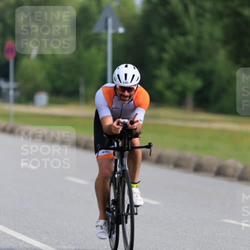 15.06.2025 - 27. Vierlanden-Triathlon H.Heesch http://msf.ph/oto/7988228 15.06.2025 09:21:04 Radfahren 102, 145, 237 meine-sportfotos.de