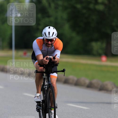 15.06.2025 - 27. Vierlanden-Triathlon H.Heesch http://msf.ph/oto/7988237 15.06.2025 09:21:04 Radfahren 102, 145, 237 meine-sportfotos.de