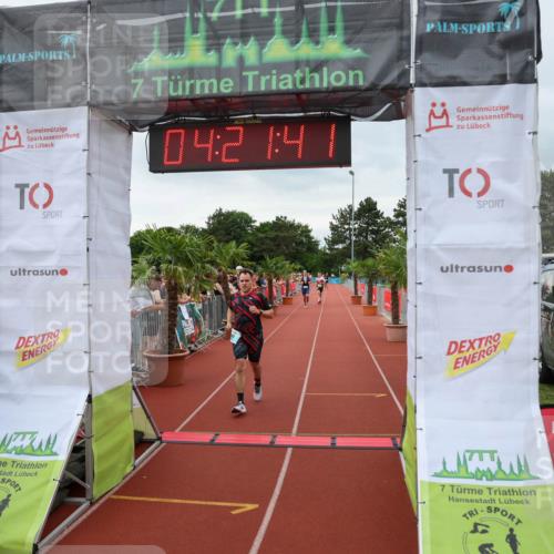 15.06.2025 - 7 Türme Triathlon Michael Strokosch http://msf.ph/oto/7988238 15.06.2025 14:21:41 Ziel 400, 663, 1126 meine-sportfotos.de