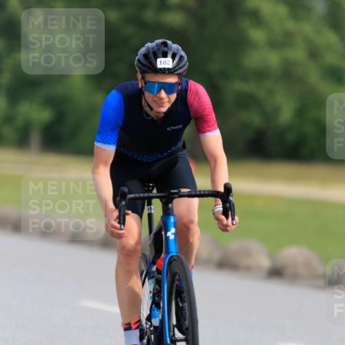 15.06.2025 - 27. Vierlanden-Triathlon H.Heesch http://msf.ph/oto/7988245 15.06.2025 09:21:10 Radfahren 102, 237 meine-sportfotos.de