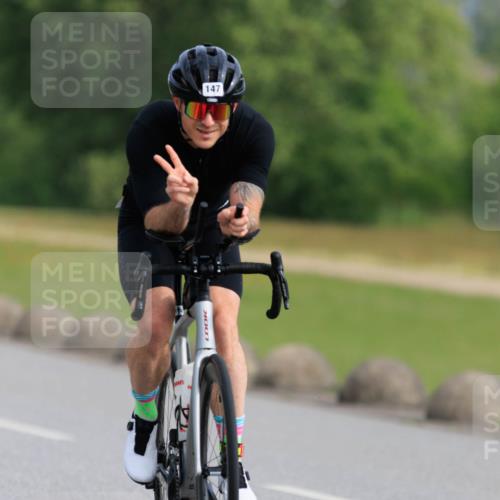 15.06.2025 - 27. Vierlanden-Triathlon H.Heesch http://msf.ph/oto/7988275 15.06.2025 09:21:25 Radfahren 2, 7, 35, 147, 165 meine-sportfotos.de