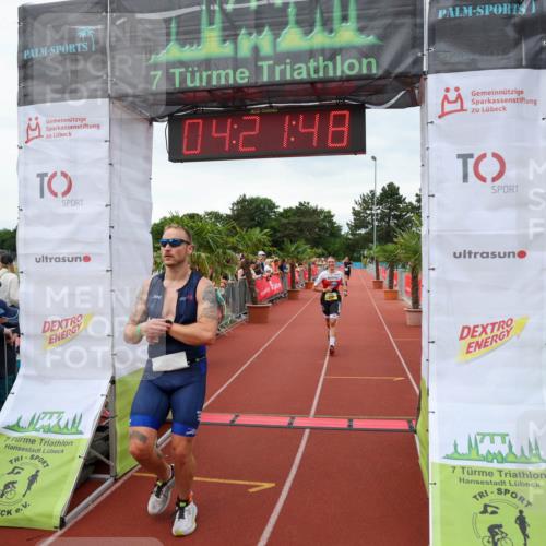 15.06.2025 - 7 Türme Triathlon Michael Strokosch http://msf.ph/oto/7988299 15.06.2025 14:21:48 Ziel 400, 470, 1148 meine-sportfotos.de