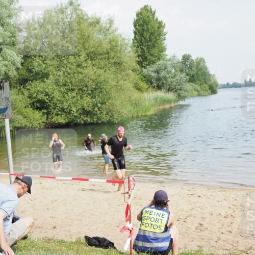 21.06.2025 - 27. Vierlanden-Triathlon MichiJ http://msf.ph/oto/7988323 15.06.2026 09:51:58 Schwimmen 282, 288, 292 meine-sportfotos.de
