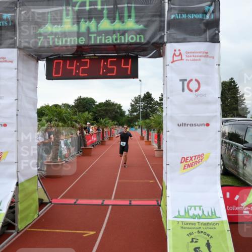 15.06.2025 - 7 Türme Triathlon Michael Strokosch http://msf.ph/oto/7988348 15.06.2025 14:21:54 Ziel 360, 470, 1148 meine-sportfotos.de
