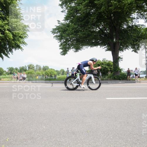 15.06.2025 - 7 Türme Triathlon Yannick Fuchs http://msf.ph/oto/7988354 15.06.2025 12:54:14 Radfahren 332, 510, 570, 604, 613, 649, 1090 meine-sportfotos.de