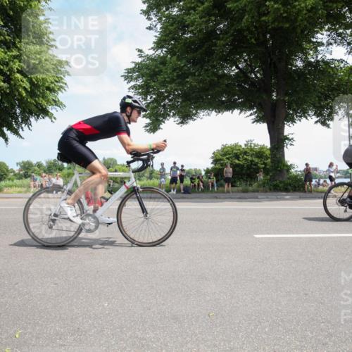 15.06.2025 - 7 Türme Triathlon Yannick Fuchs http://msf.ph/oto/7988363 15.06.2025 12:54:14 Radfahren 332, 510, 570, 604, 613, 649, 1090 meine-sportfotos.de