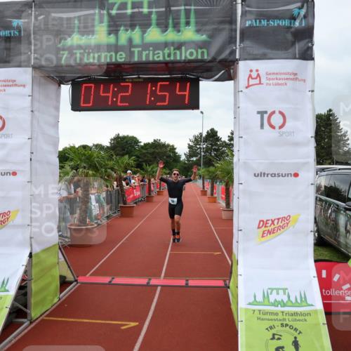 15.06.2025 - 7 Türme Triathlon Michael Strokosch http://msf.ph/oto/7988366 15.06.2025 14:21:54 Ziel 360, 470, 1148 meine-sportfotos.de