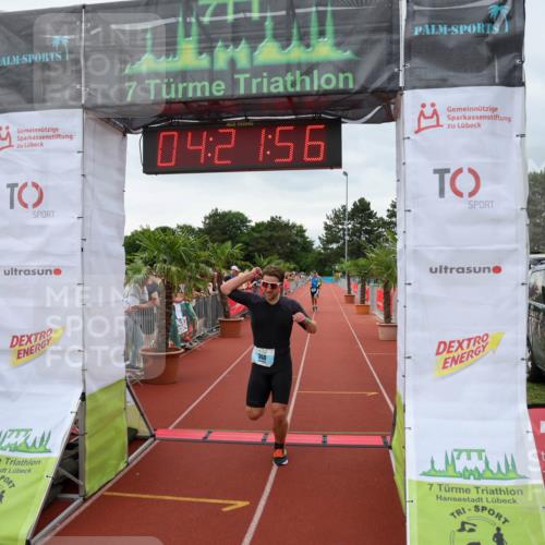 15.06.2025 - 7 Türme Triathlon Michael Strokosch http://msf.ph/oto/7988397 15.06.2025 14:21:55 Ziel 360, 1148 meine-sportfotos.de