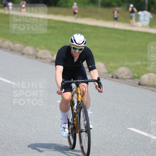 21.06.2025 - 27. Vierlanden-Triathlon H.Heesch http://msf.ph/oto/7988398 15.06.2025 11:42:29 Radfahren 48, 751, 762, 859 meine-sportfotos.de