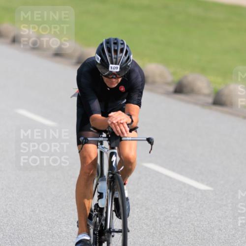 15.06.2025 - 27. Vierlanden-Triathlon H.Heesch http://msf.ph/oto/7988412 15.06.2025 09:23:35 Radfahren 109, 139 meine-sportfotos.de