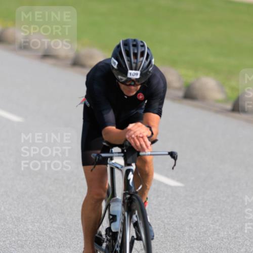 15.06.2025 - 27. Vierlanden-Triathlon H.Heesch http://msf.ph/oto/7988425 15.06.2025 09:23:35 Radfahren 109, 139 meine-sportfotos.de