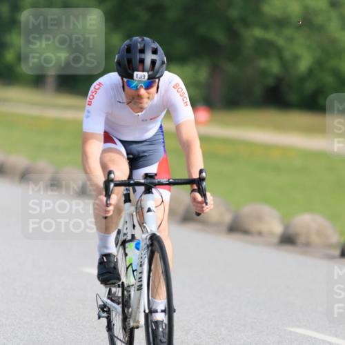 15.06.2025 - 27. Vierlanden-Triathlon H.Heesch http://msf.ph/oto/7988437 15.06.2025 09:23:42 Radfahren 139 meine-sportfotos.de