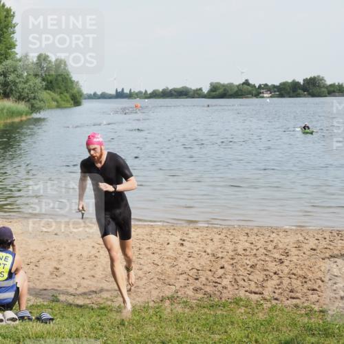 21.06.2025 - 27. Vierlanden-Triathlon MichiJ http://msf.ph/oto/7988447 15.06.2026 09:52:00 Schwimmen 282, 288, 292 meine-sportfotos.de