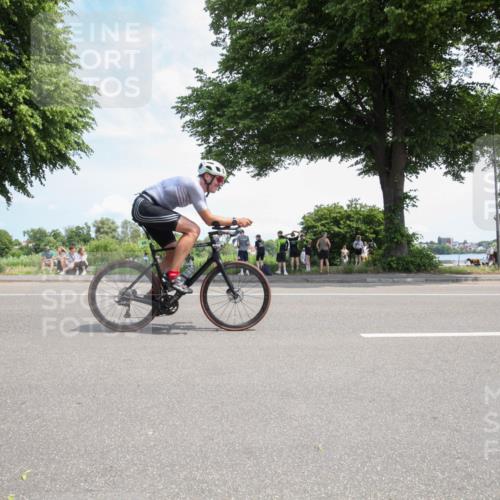 15.06.2025 - 7 Türme Triathlon Yannick Fuchs http://msf.ph/oto/7988460 15.06.2025 12:55:03 Radfahren 331, 436, 473, 634, 940 meine-sportfotos.de