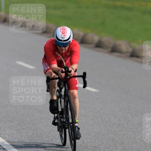 15.06.2025 - 27. Vierlanden-Triathlon H.Heesch http://msf.ph/oto/7988475 15.06.2025 09:24:38 Radfahren 65, 153, 160 meine-sportfotos.de