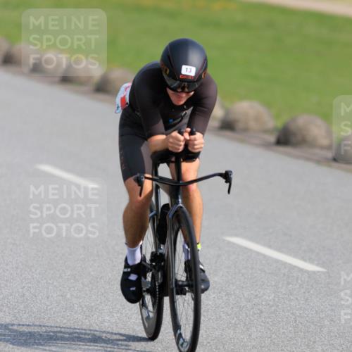 15.06.2025 - 27. Vierlanden-Triathlon H.Heesch http://msf.ph/oto/7988528 15.06.2025 09:25:25 Radfahren 13, 77, 99, 122, 127, 128, 132, 148 meine-sportfotos.de