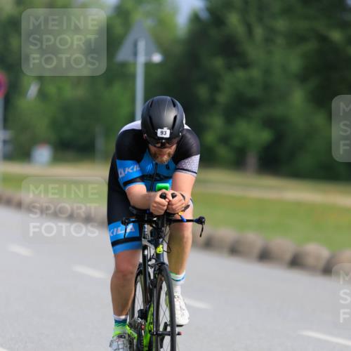 15.06.2025 - 27. Vierlanden-Triathlon H.Heesch http://msf.ph/oto/7988559 15.06.2025 09:25:44 Radfahren 18, 93, 100, 106, 215 meine-sportfotos.de